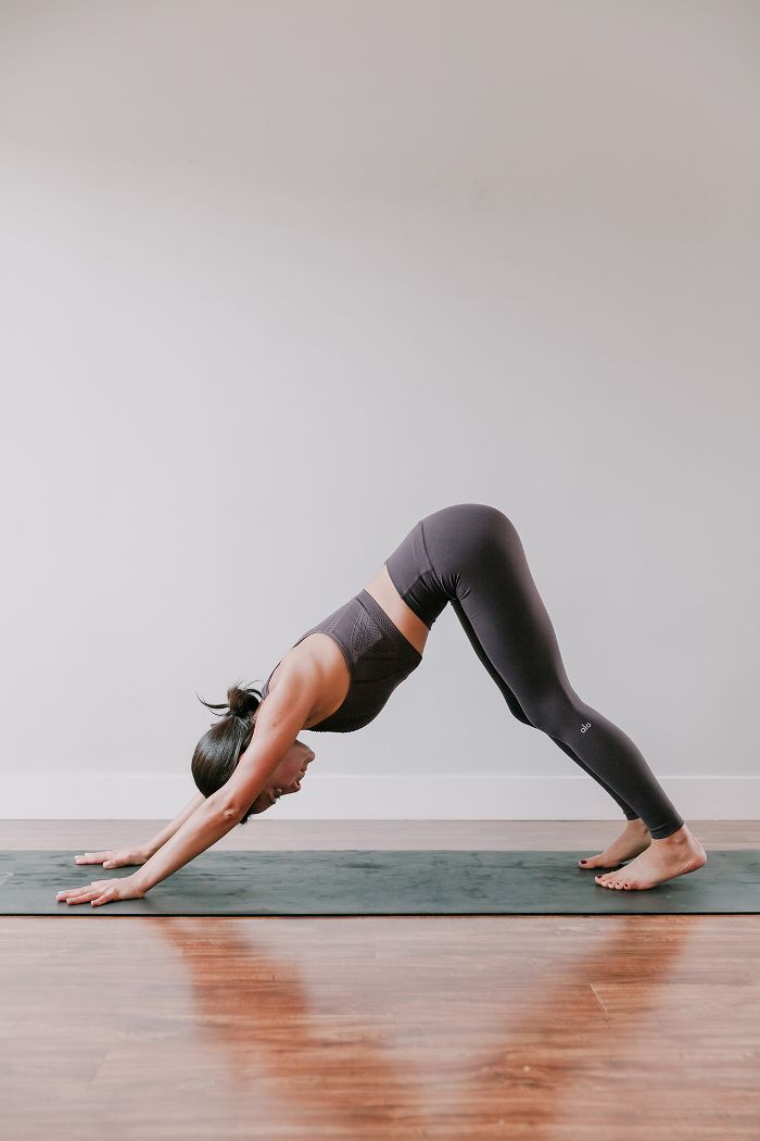15 Yoga Poses to Strengthen Your Abs