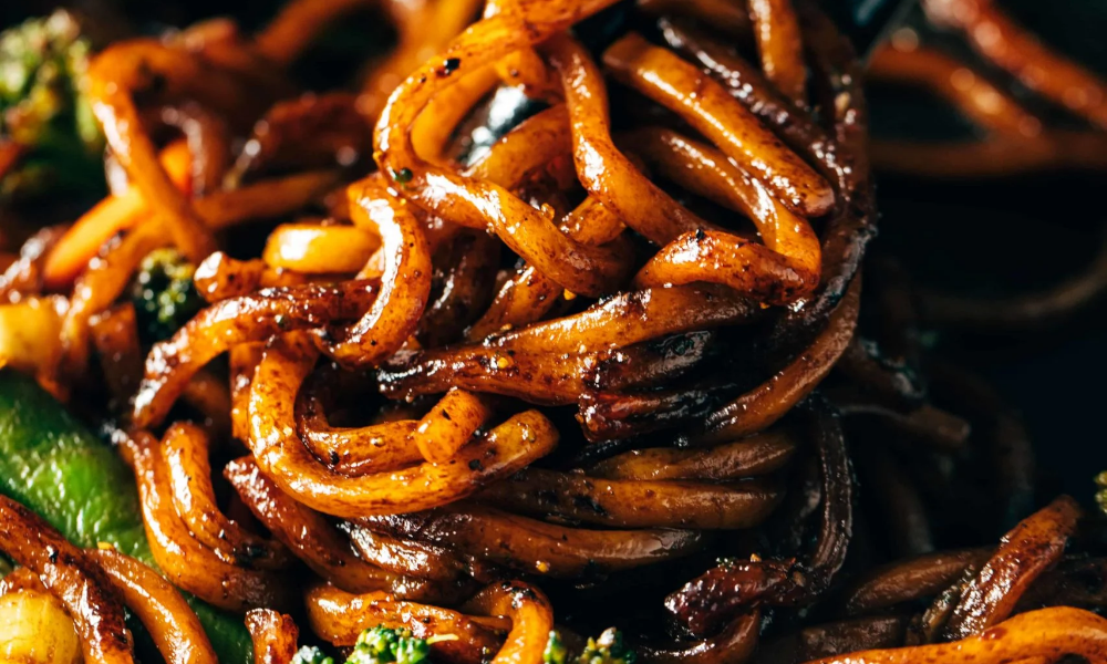 Black Pepper Stir Fried Udon