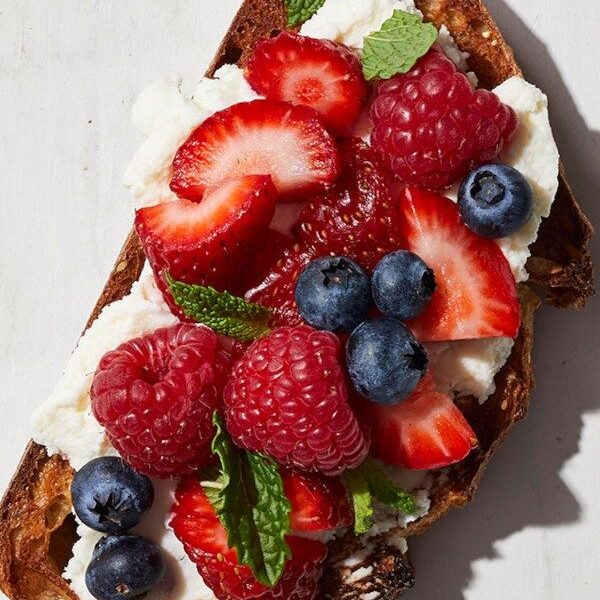 Mascarpone & Berries Toast