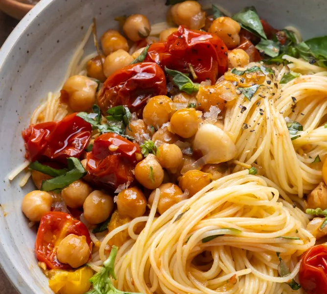 Slow Roasted Tomato and Chickpea Pasta