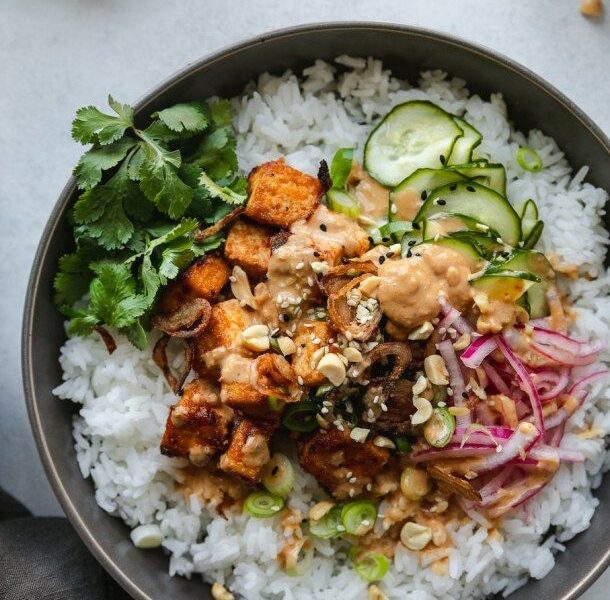 Spicy Peanut Tofu Bowls with Quick Pickled Veggies
