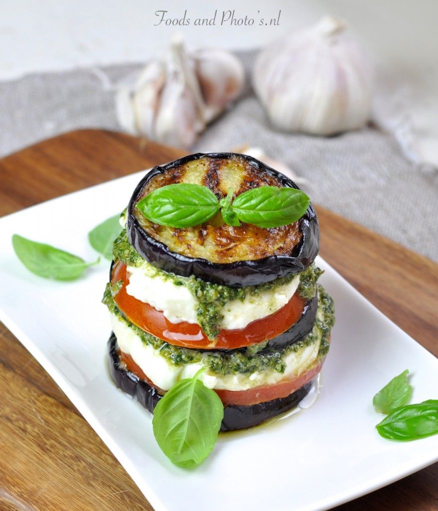Torentje van tomaat, mozzarella en aubergine: mozzarella-tomaatreceptnr.3 |