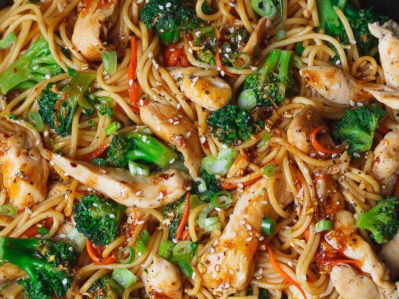 15-Minute Chicken Stir Fry Noodles