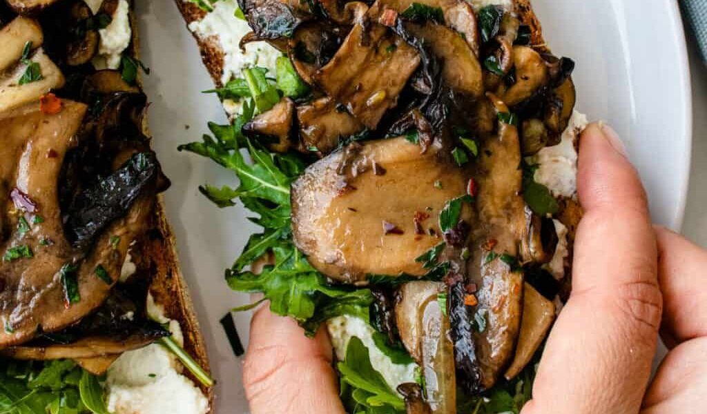 Creamy Mushroom Toast