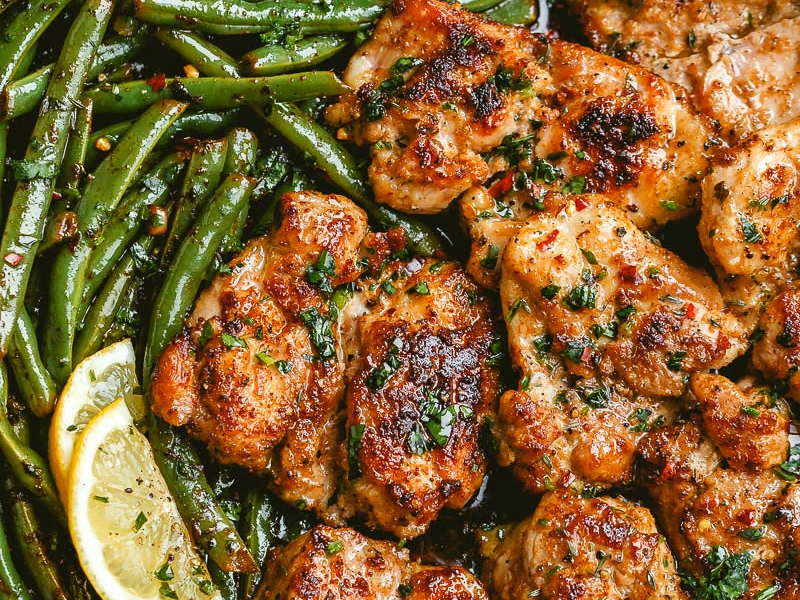 Lemon Garlic Butter Chicken and Green Beans Skillet
