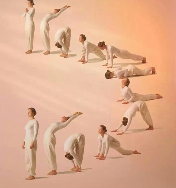El Saludo al Sol beneficia tu cuerpo, mente y espíritu