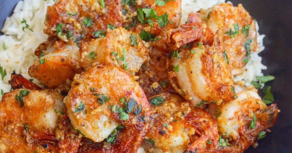 Hawaiian Garlic Shrimp - Ev's Eats