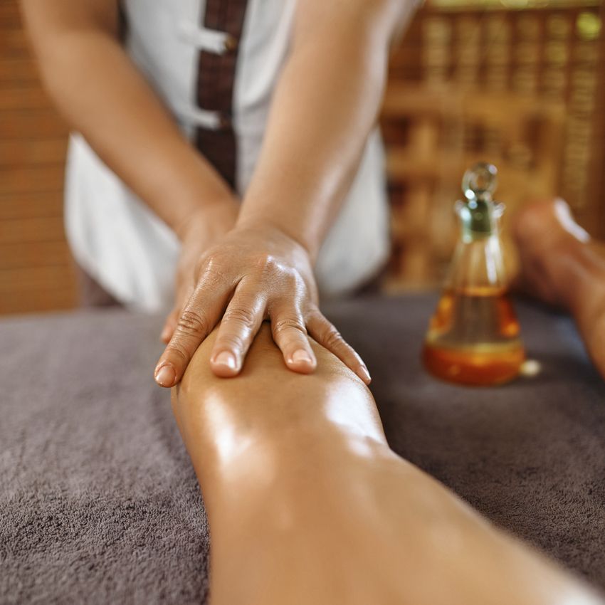 L'huile essentielle de Niaouli, pour des jambes ravissantes - WeMystic France
