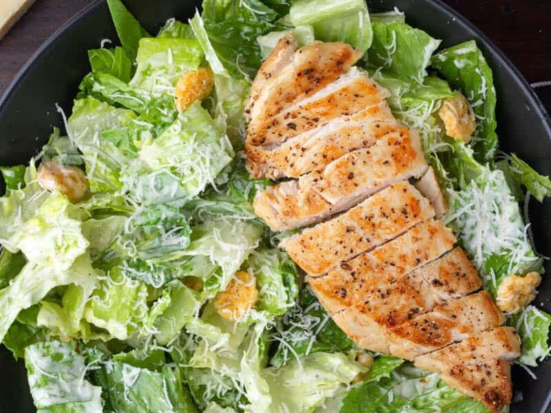 Low Carb Caesar Salad with Chicken