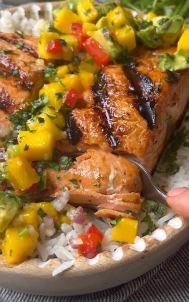 Salmon with Mango Salsa (Baked or Grilled)