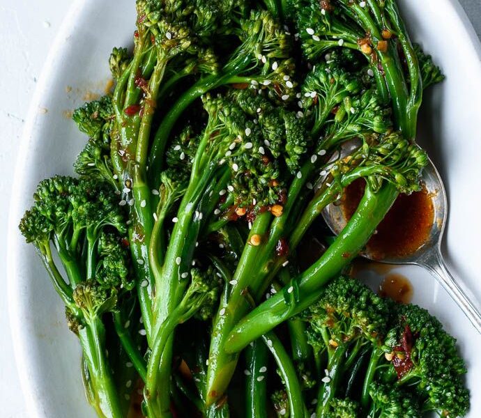Spicy Sautéed Sesame Garlic Broccolini